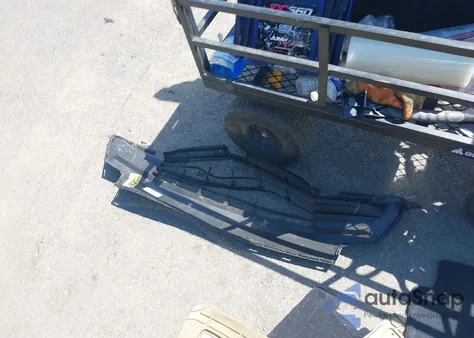 2018 Toyota Rav4 Xle z USA, uszkodzony, nr VIN 2T3WFREV4JW481174